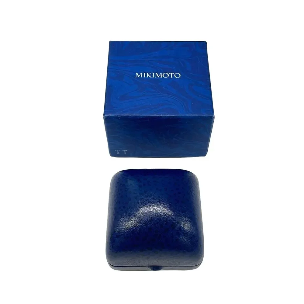 Mikimoto brooch 18k